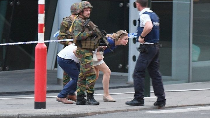 Βίντεο σοκ: Λίγα λεπτά μετά την έκρηξη στον σταθμό τρένων στις Βρυξέλλες